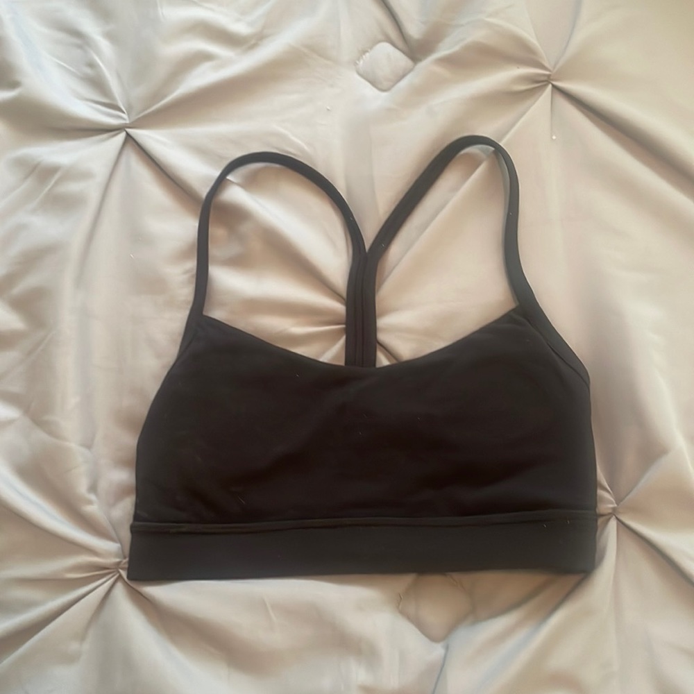 Lululemon Flow Y Nulu sports bra size 2